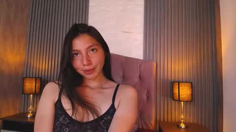 kendall_saenz online show from February 19, 2025, 7:38 pm