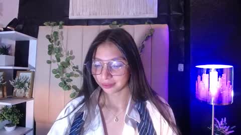 kendall_saenz online show from September 30, 2025, 2:33 pm