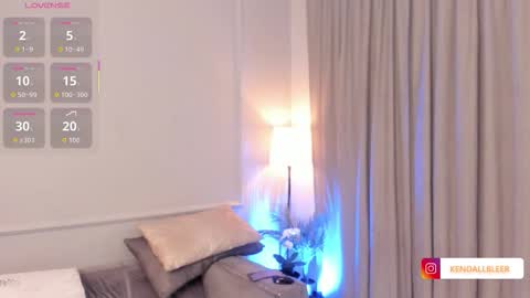 kendallbleer online show from December 5, 2025, 11:52 am