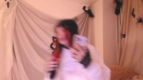 kendall online show from October 26, 2025, 12:27 am