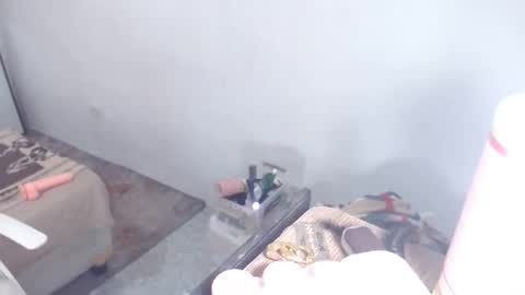 Snapshot of kendalveronika chatting on December 3, 2025, 8:12 am kendalveronika online show from December 3, 2025, 8:12 am