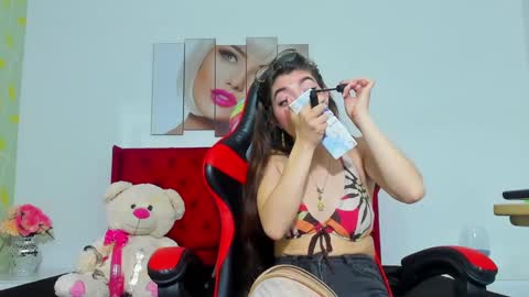 Snapshot of kendalyener chatting on February 26, 2025, 2:25 pm KENDALYENER online show from February 26, 2025, 2:25 pm