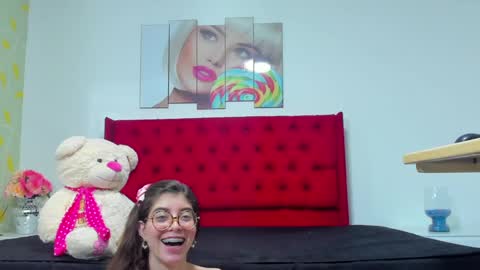 Snapshot of kendalyener chatting on March 6, 2025, 3:13 pm KENDALYENER online show from March 6, 2025, 3:13 pm