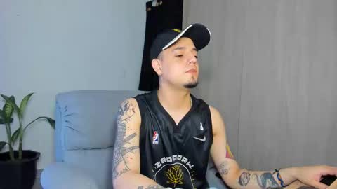 kendel_dimitri online show from March 7, 2025, 4:24 am