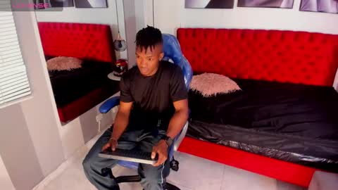 Snapshot of kender21_ chatting on December 23, 2024, 12:41 pm Kender online show from December 23, 2024, 12:41 pm