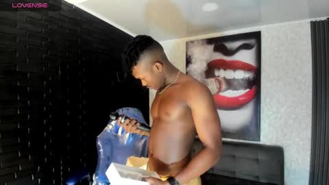 Snapshot of kender21_ chatting on March 7, 2025, 12:45 pm Kender online show from March 7, 2025, 12:45 pm