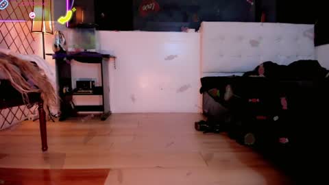 Kendra Bailey online show from June 25, 2026, 3:17 am