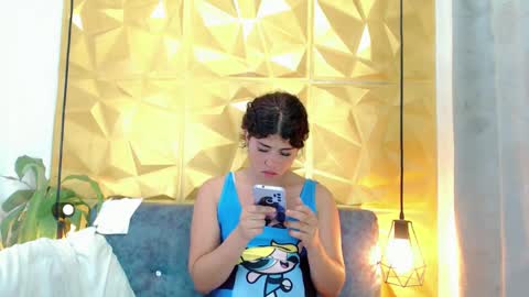 Snapshot of kendra_diaz chatting on January 25, 2025, 6:01 am K E N D R A online show from January 25, 2025, 6:01 am
