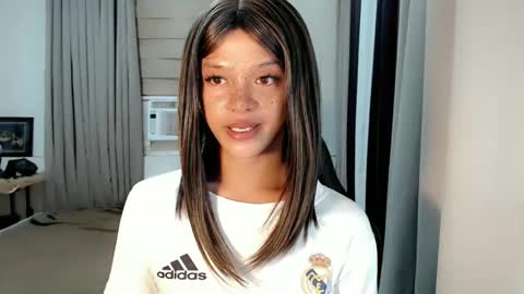 kendra_lunaxx online show from February 26, 2026, 8:41 pm