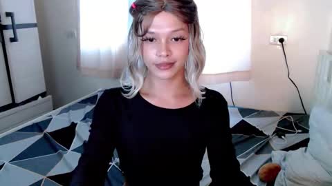 kendra_lunaxx online show from June 10, 2026, 8:46 am