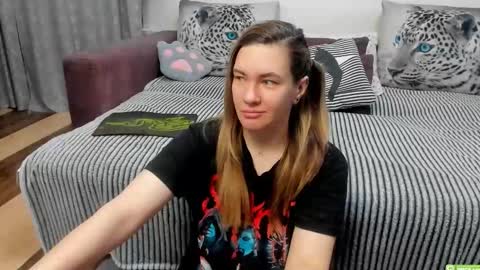 Snapshot of kendra_xx_ chatting on April 19, 2026, 11:18 pm Kendra online show from April 19, 2026, 11:18 pm