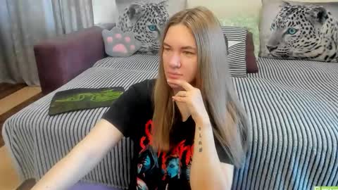 Snapshot of kendra_xx_ chatting on May 15, 2026, 1:01 am Kendra online show from May 15, 2026, 1:01 am
