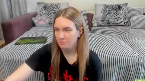 Snapshot of kendra_xx_ chatting on May 15, 2026, 11:56 pm Kendra online show from May 15, 2026, 11:56 pm