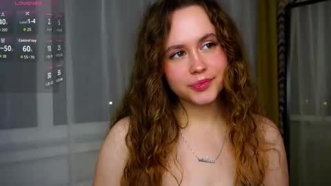 Kira online show from November 30, 2025, 8:57 pm