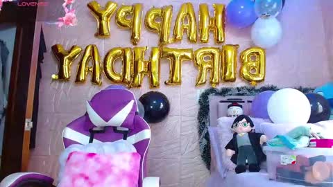 KENDRAPOTTER online show from December 18, 2025, 7:42 pm