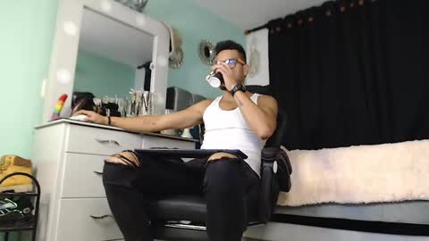 Chriss Morales online show from February 6, 2025, 11:37 pm