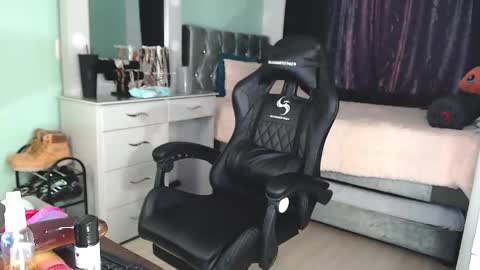 Chriss Morales online show from February 9, 2025, 7:19 pm