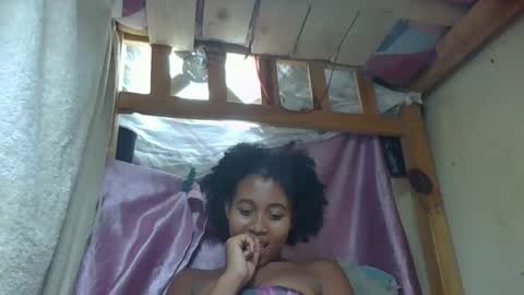 Snapshot of kenilange chatting on December 16, 2025, 2:00 pm kenilange online show from December 16, 2025, 2:00 pm