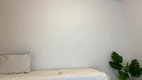 Snapshot of kennasoft chatting on November 2, 2025, 7:49 pm Kenna next time online - 2nd of Dec online show from November 2, 2025, 7:49 pm