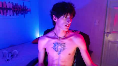 Snapshot of kenny__hot chatting on February 4, 2025, 12:40 am kenny online show from February 4, 2025, 12:40 am