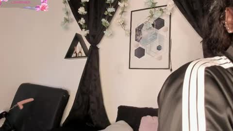 Snapshot of kentha_mitchellss chatting on April 29, 2026, 10:52 am KENTHA online show from April 29, 2026, 10:52 am