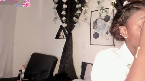 Snapshot of kentha_mitchellss chatting on April 30, 2026, 10:54 am KENTHA online show from April 30, 2026, 10:54 am