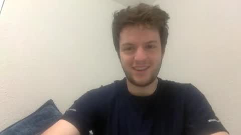 Snapshot of kentsensual chatting on January 3, 2025, 12:33 am kentsensual online show from January 3, 2025, 12:33 am