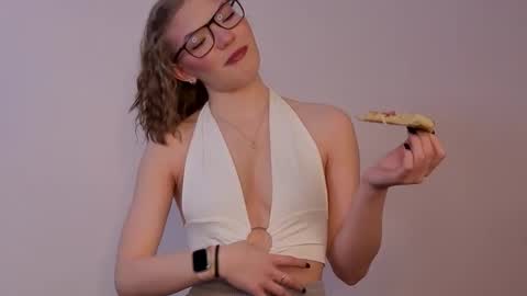 Lisa online show from February 11, 2026, 6:24 pm