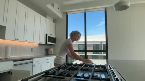 kenziesmithh online show from March 4, 2026, 8:04 pm