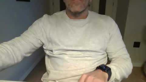 Snapshot of kermitgp3 chatting on December 14, 2025, 4:12 pm Anton online show from December 14, 2025, 4:12 pm