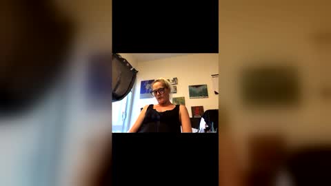 Snapshot of keroseneangel chatting on January 18, 2026, 10:57 pm KeroseneAngel online show from January 18, 2026, 10:57 pm