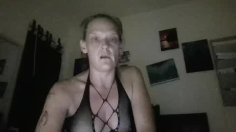 Snapshot of keroseneangel chatting on July 12, 2026, 6:15 am KeroseneAngel online show from July 12, 2026, 6:15 am