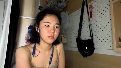 Jenny  online show from June 4, 2026, 11:33 pm