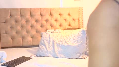 Kery Hillson online show from November 7, 2025, 1:55 pm