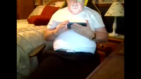 Snapshot of kes905 chatting on February 6, 2025, 1:54 pm kes905 online show from February 6, 2025, 1:54 pm