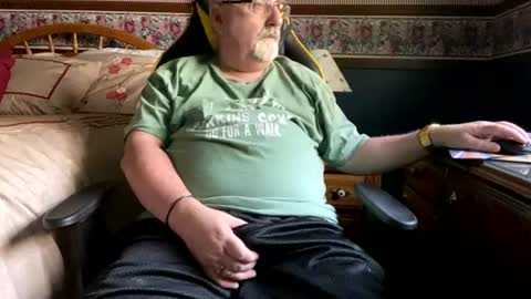 Snapshot of kes905 chatting on August 4, 2026, 3:47 pm kes905 online show from August 4, 2026, 3:47 pm