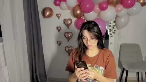 kesh_mne online show from January 5, 2026, 6:44 pm