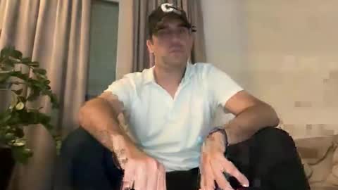 kesi8588 online show from April 27, 2026, 9:13 pm