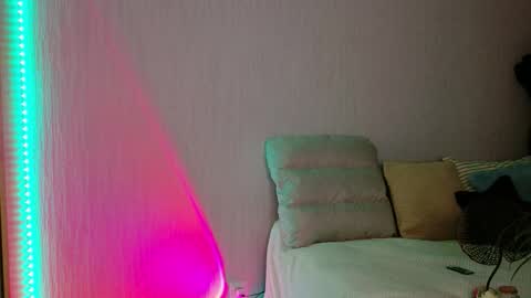 Snapshot of kess_edison chatting on December 16, 2025, 6:35 pm kess_edison online show from December 16, 2025, 6:35 pm