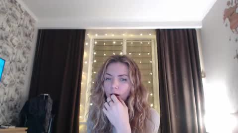 Snapshot of kessiecage chatting on March 2, 2025, 1:47 am kessiecage online show from March 2, 2025, 1:47 am