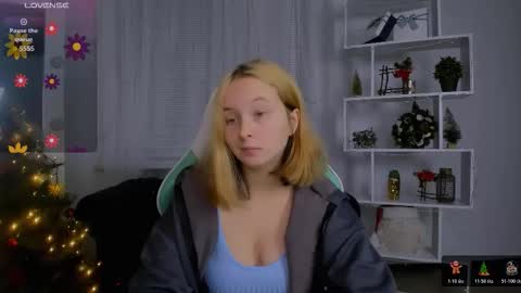 Snapshot of ketrin_n_ chatting on December 21, 2025, 6:09 am Ketrin online show from December 21, 2025, 6:09 am