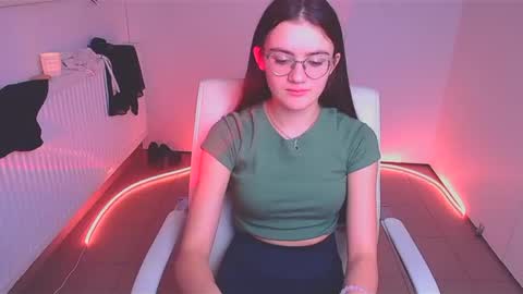 Ketrin online show from December 9, 2024, 1:51 am