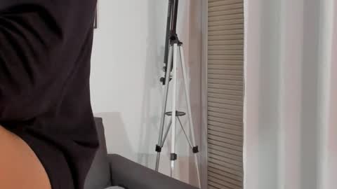 Kevin Lance online show from December 2, 2025, 8:52 am