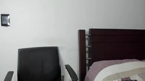 kevin_malone22 online show from December 2, 2025, 7:31 pm