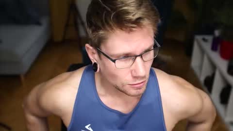 Snapshot of kevin_park chatting on November 6, 2025, 9:43 am Kev online show from November 6, 2025, 9:43 am