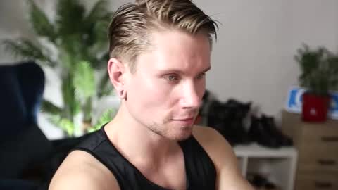 Snapshot of kevin_park chatting on November 25, 2025, 1:00 pm Kev online show from November 25, 2025, 1:00 pm