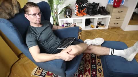 Snapshot of kevin_park chatting on November 26, 2025, 11:44 am Kev online show from November 26, 2025, 11:44 am