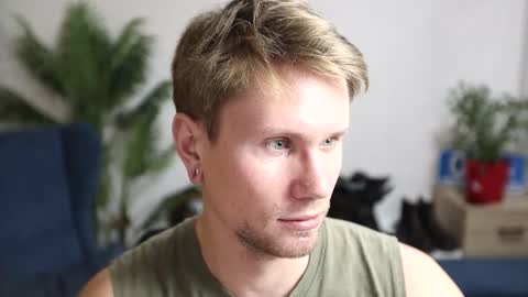 Snapshot of kevin_park chatting on December 3, 2025, 5:22 pm Kev online show from December 3, 2025, 5:22 pm