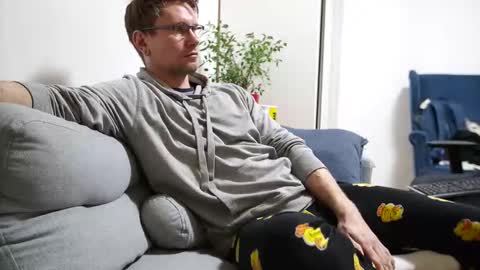 Snapshot of kevin_park chatting on December 15, 2025, 7:23 am Kev online show from December 15, 2025, 7:23 am