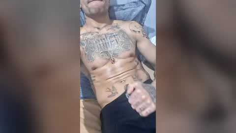kevincvaz35 online show from July 27, 2026, 11:23 pm